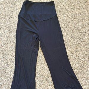 Time & Tru Maternity Flare Leggings Black, Size Small